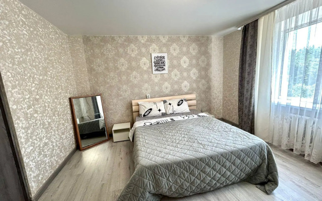 Apartments on Efremova street 11