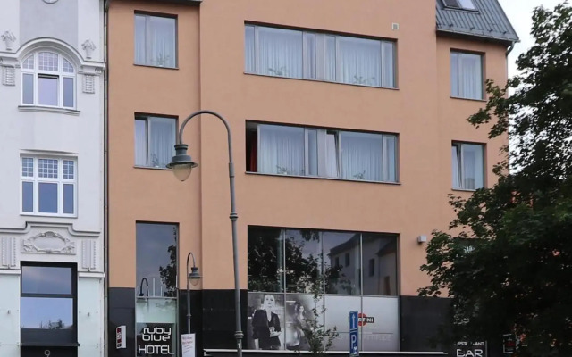 Hotel Ruby Blue