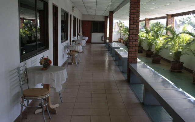 RoongRuang Hotel