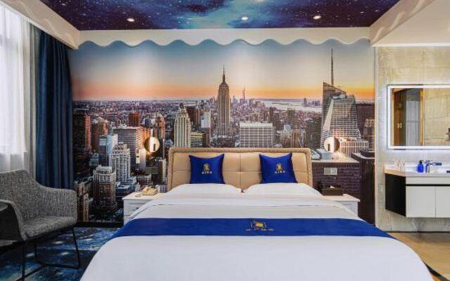 Super 8 Hotel (Peixian lingchuang international store)