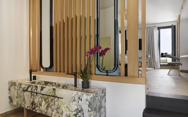Cresanto Luxury Suites - Adults Only