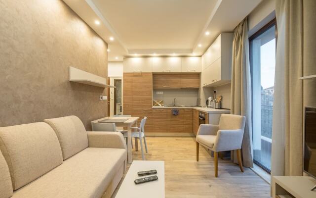 FM Deluxe 1-BDR Apartment - M&M