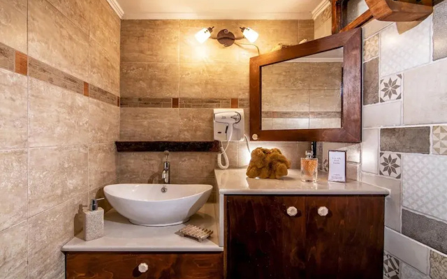 Giannios Traditional Superior Suite by Estia