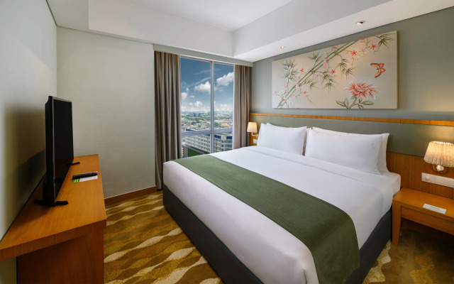 Holiday Inn & Suites Jakarta Gajah Mada by IHG