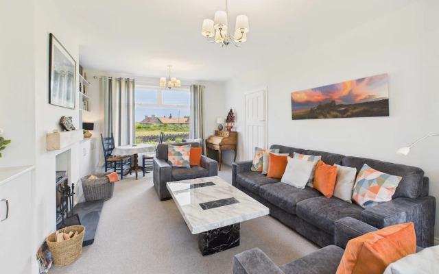 Host Stay Chirnells