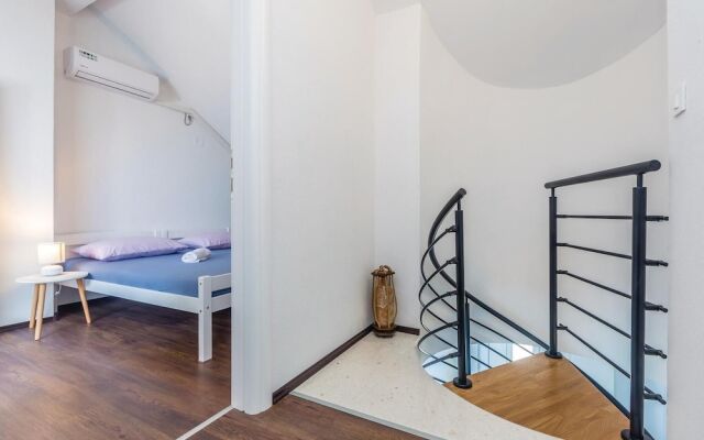 Awesome Apartment in Lukovo Sugarje With Wifi and 3 Bedrooms