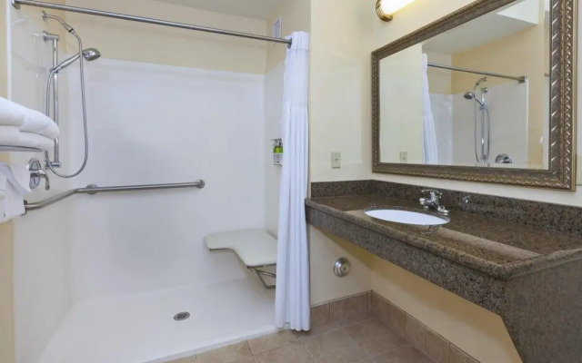 Staybridge Suites Lansing - Okemos by IHG