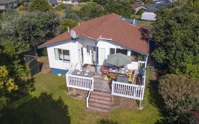 Perfect on Pleasant - Pauanui Holiday Home