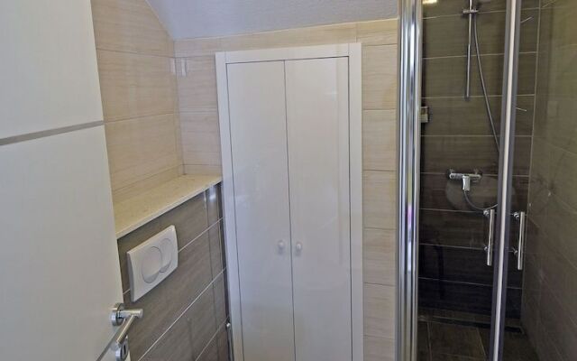 Kuzma Rooms 2