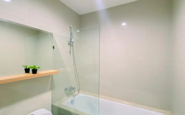 Comfort And Nice 2Br Apartment At Casa Grande Residence