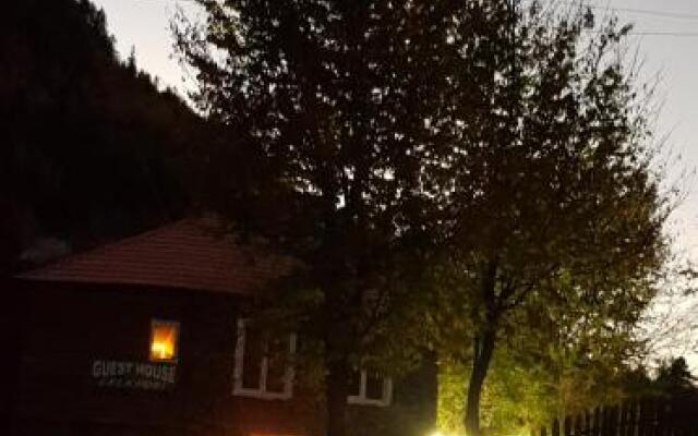 Guesthouse Robinzon Lalkhori