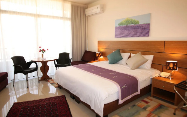 Sea Valley Suites
