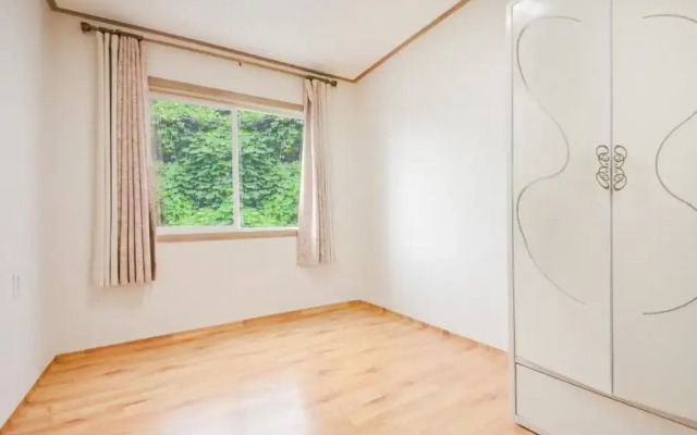 Yangyang Water Sol Valley Pension