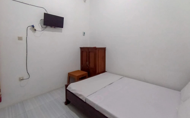 Hotel Grand New Si Jago Mitra RedDoorz – Guest Rooms – Kebumen
