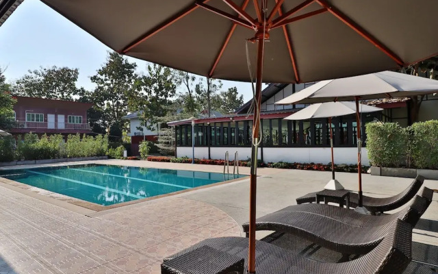 Tong House Resort By OYO