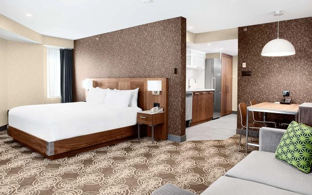 Hilton Montreal Laval