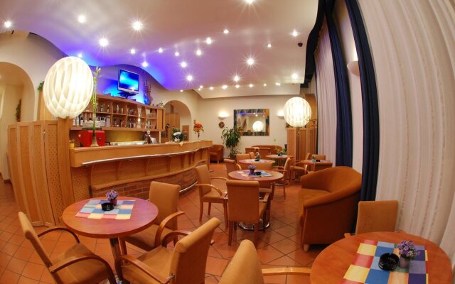 EA Hotel Tosca