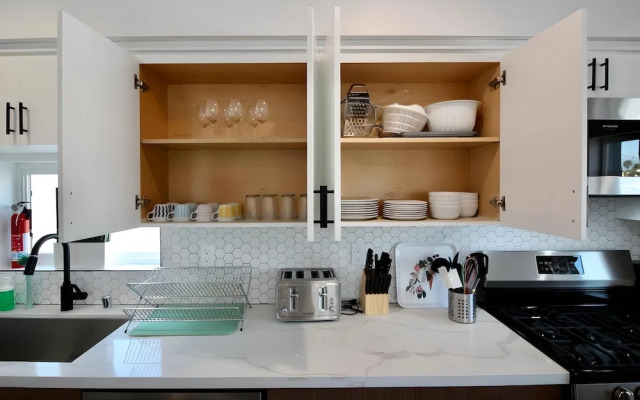 Los Angeles 3BR Villa Suites-FreeParking