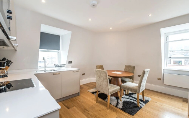 Piccadilly Lofts  by Allô Housing