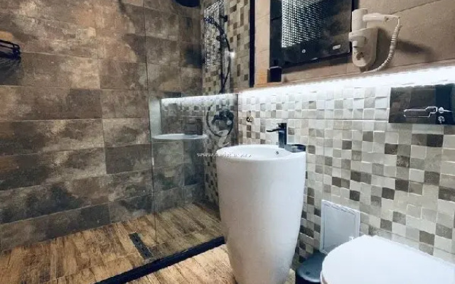 Casa ROA cm Camere de inchiriat