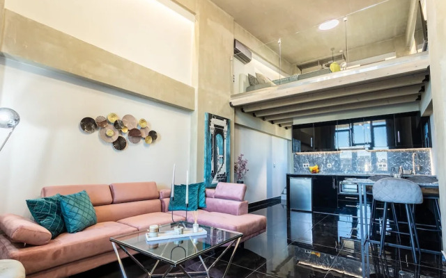 Ventiri Lofts - Luxury Penthouse w Home Cinema