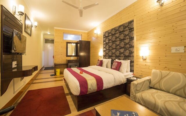 OYO 5174 Hotel Pamposh