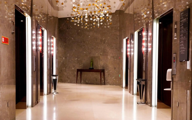 Crowne Plaza Dalian Sports Center by IHG