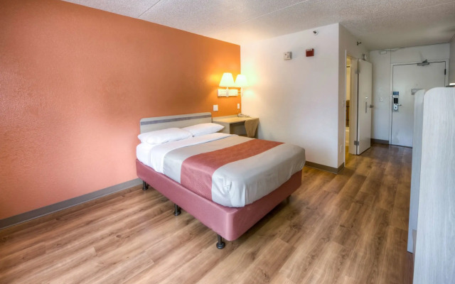 Motel 6 New Haven - Branford, CT
