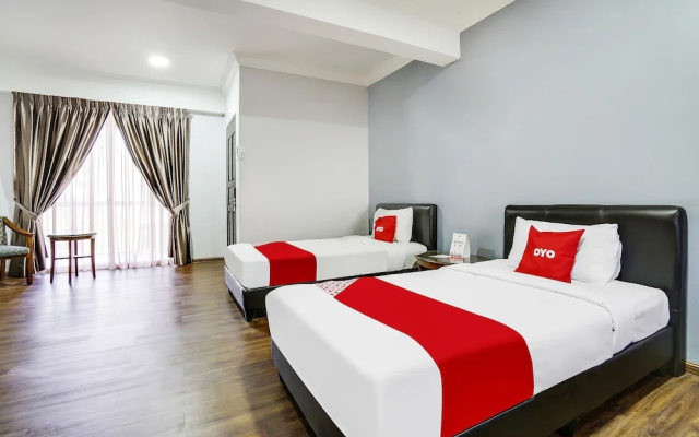 Capital O 90490 Zaques Hotel