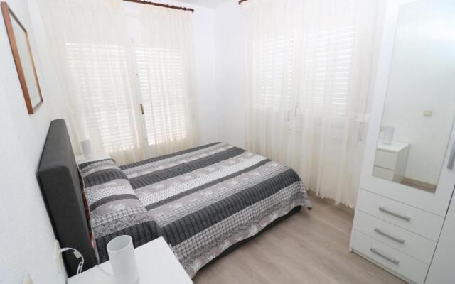 Turo 3 - Piso con Piscina comunitaria