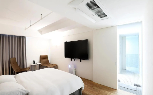 Hotel 498
