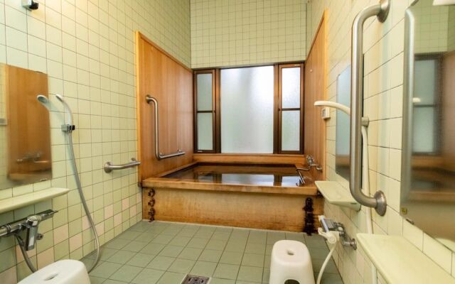 Youth Guest House ATOMA - Hostel