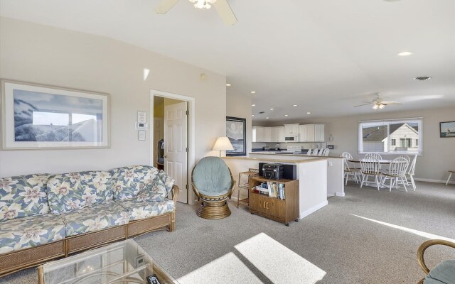 16B Read Street by Long & Foster