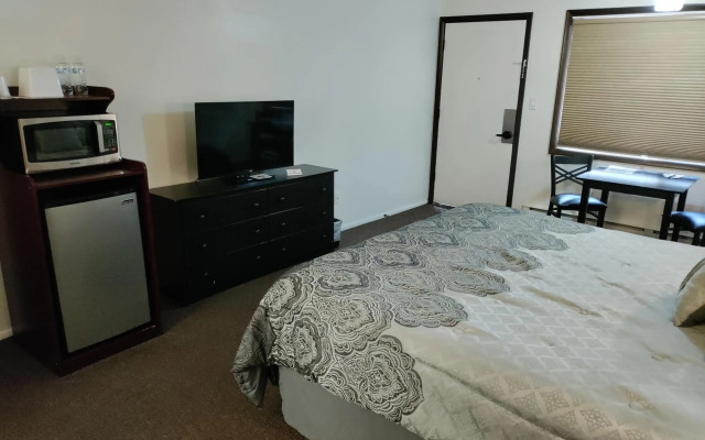 Travelodge by Wyndham Salina