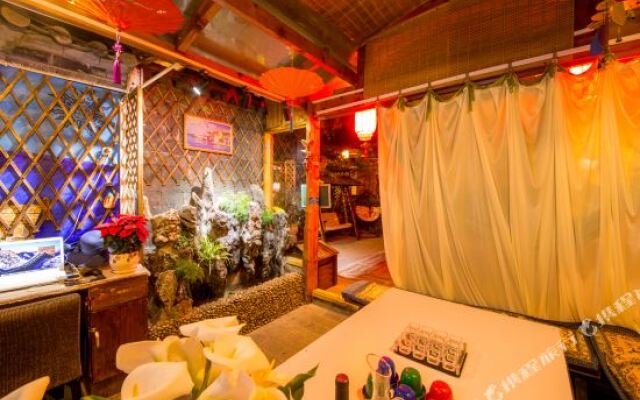 Xushanchu Inn (Lijiang Ancient City Mufu Branch)