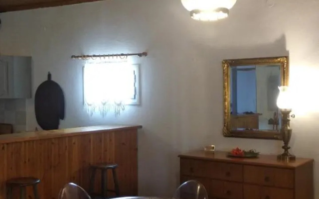 Dino's Cottage