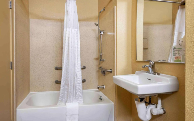 Extended Stay America Suites Newark Woodbridge