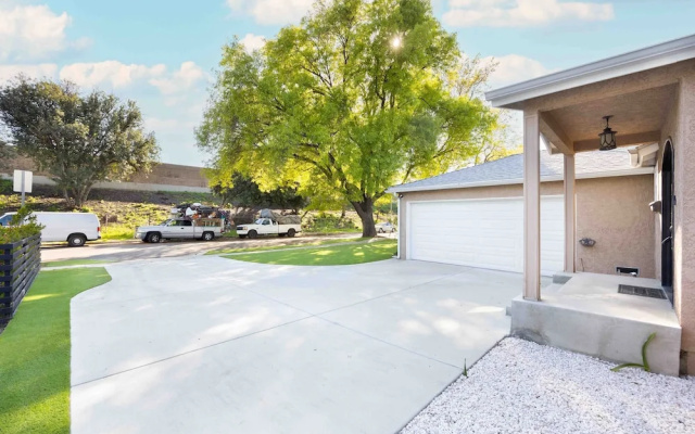 Martha by Avantstay Brand New LA Valley Home