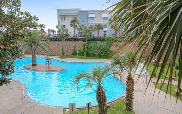 Maravilla Condos 111