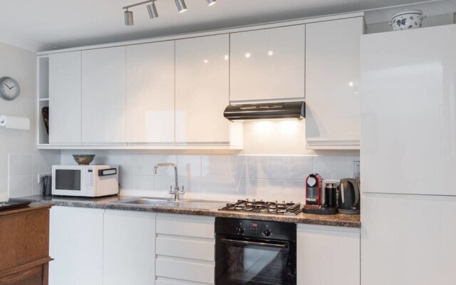 Stylish 3 bed House 2 Minutes From Baker Street!