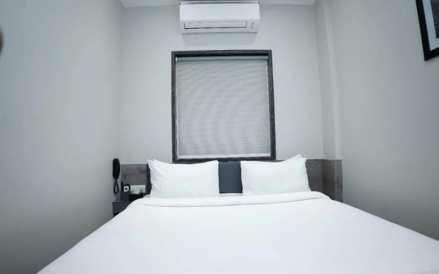Express11 Hotel
