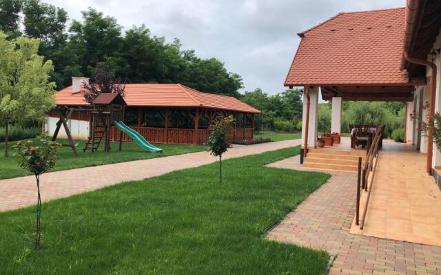 Kiscsere Vendégház