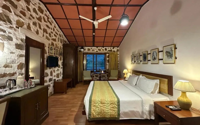 Shikarbadi Hotel