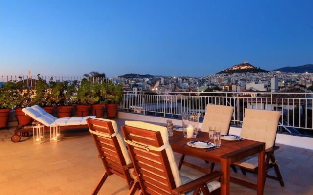 Stylish studio loft with Superb balcony