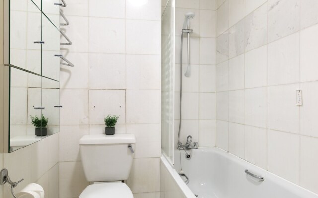 The Liverpool Street Collection