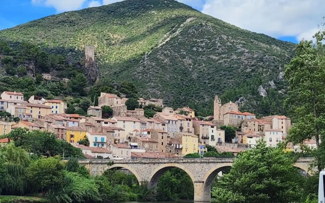 Villa L'esquirrol Vineyard Escape