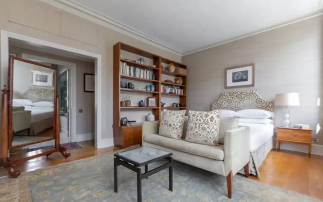 Lilyville Road III by Onefinestay