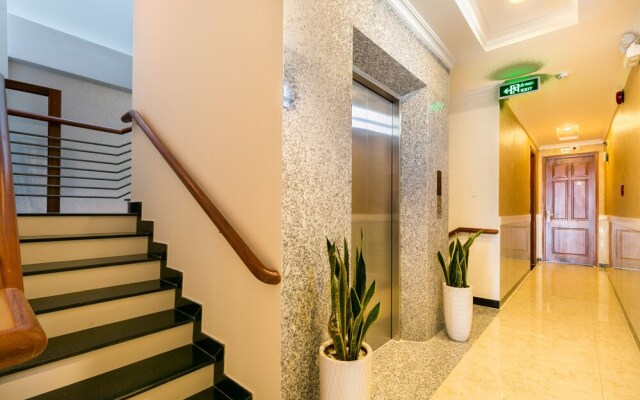 Camy Hotel by OYO Rooms