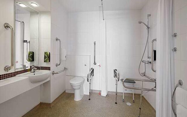 Premier Inn Maidstone Sandling