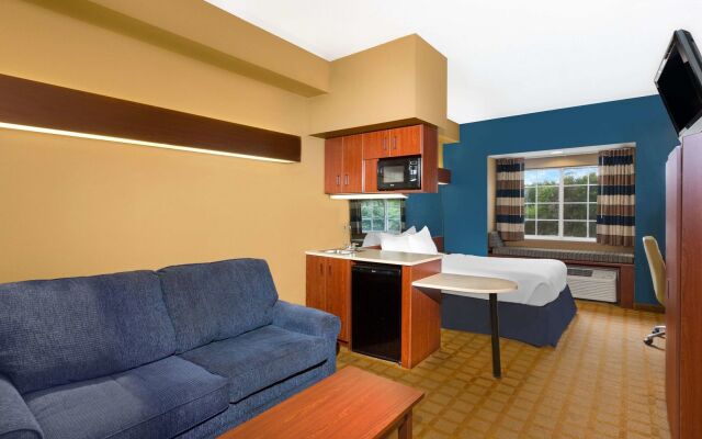 Microtel Inn & Suites by Wyndham Starkville